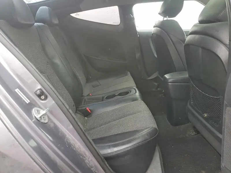 2012 HYUNDAI VELOSTER BASE  