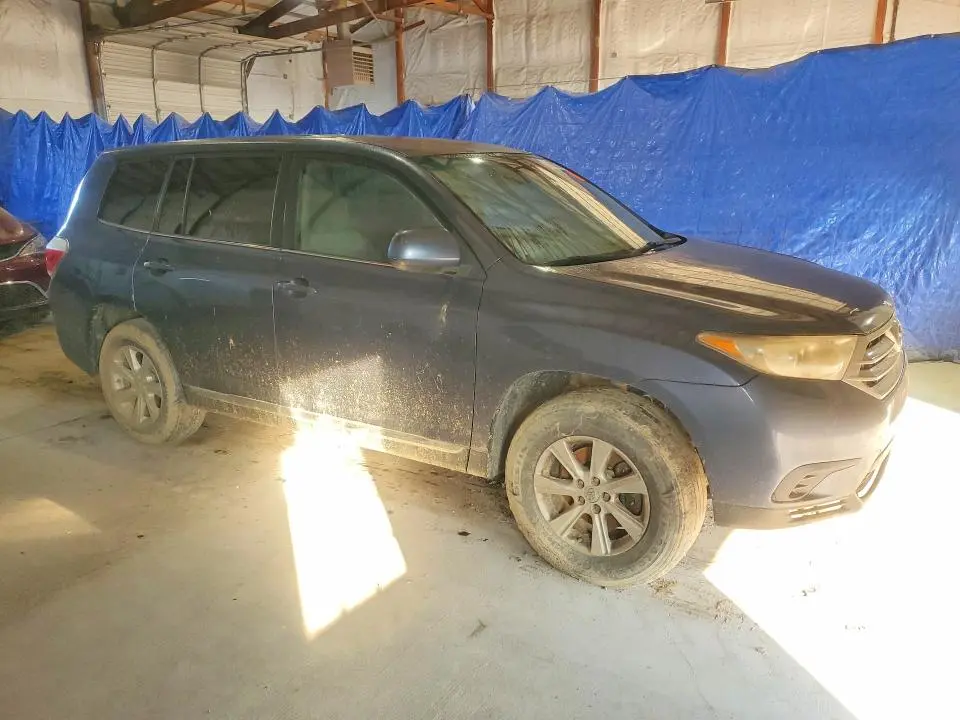 2013 TOYOTA HIGHLANDER BASE  