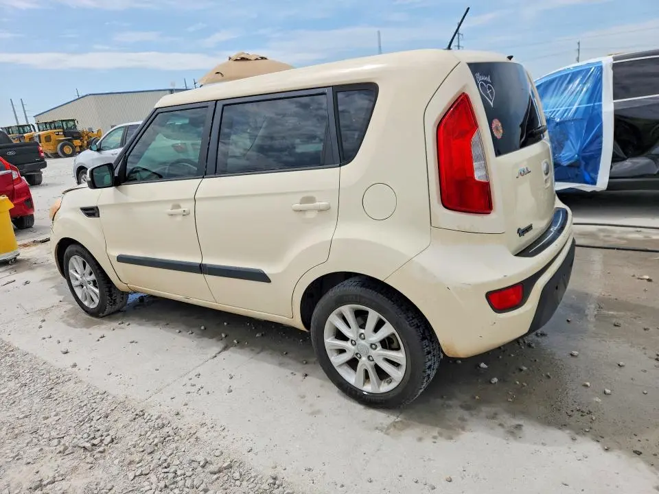 2013 KIA SOUL +  