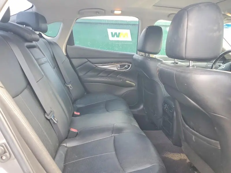 2011 INFINITI M37 X  
