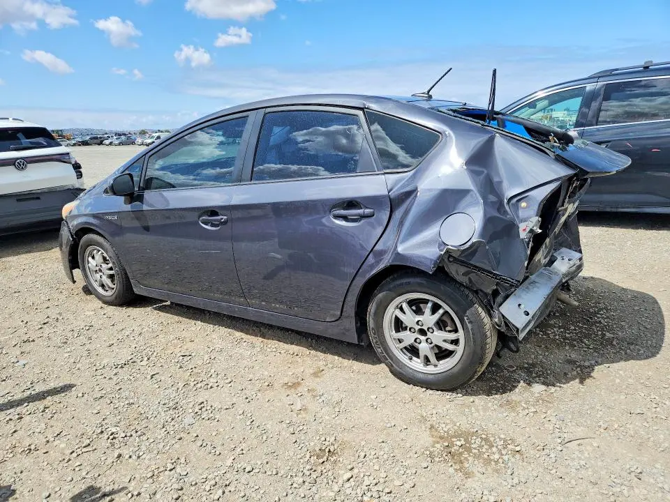 2010 TOYOTA PRIUS III  