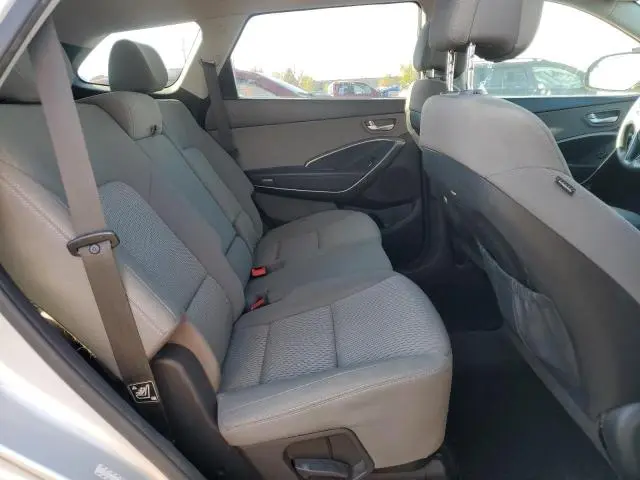 2018 HYUNDAI SANTA FE SE  