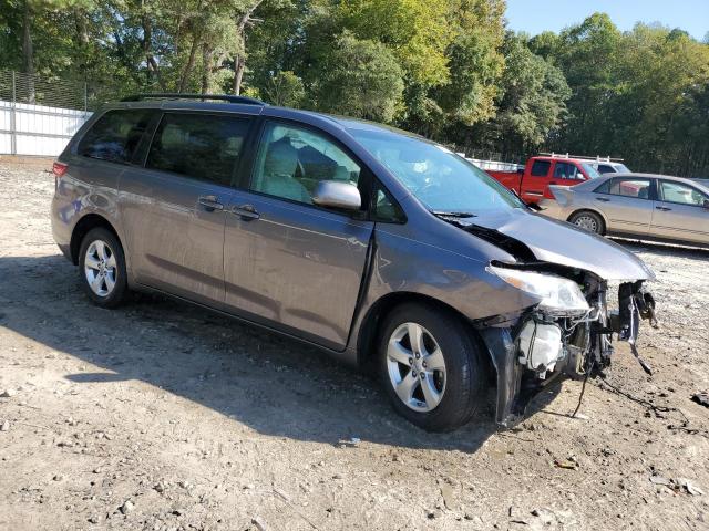 2017 TOYOTA SIENNA LE