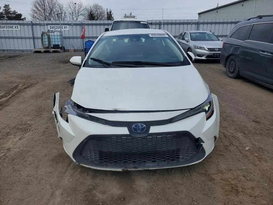 2021 TOYOTA COROLLA   