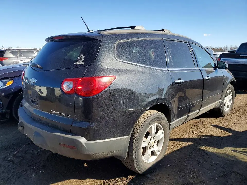 2010 CHEVROLET TRAVERSE LT  