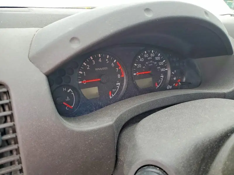 2010 NISSAN FRONTIER SE V6  