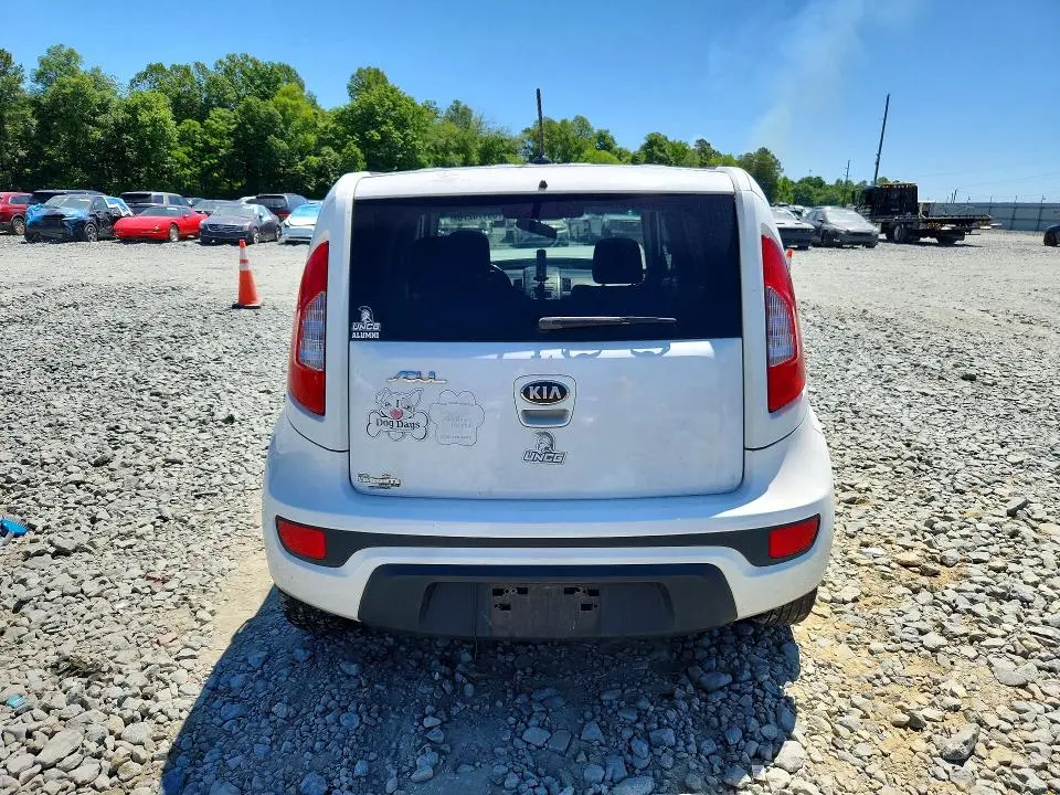 2013 KIA SOUL +  