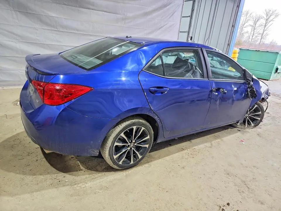 2017 TOYOTA COROLLA SE  