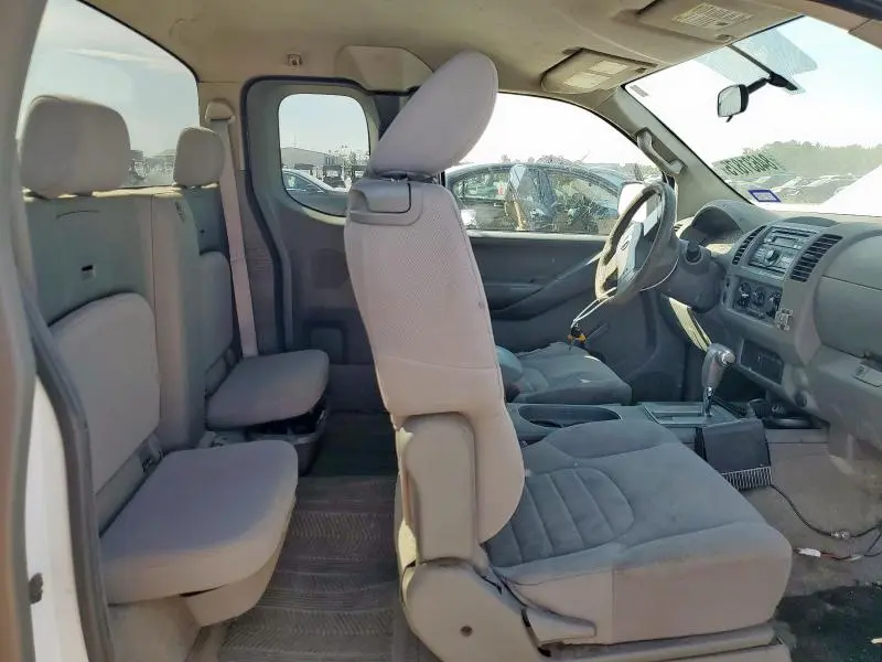 2012 NISSAN FRONTIER S  