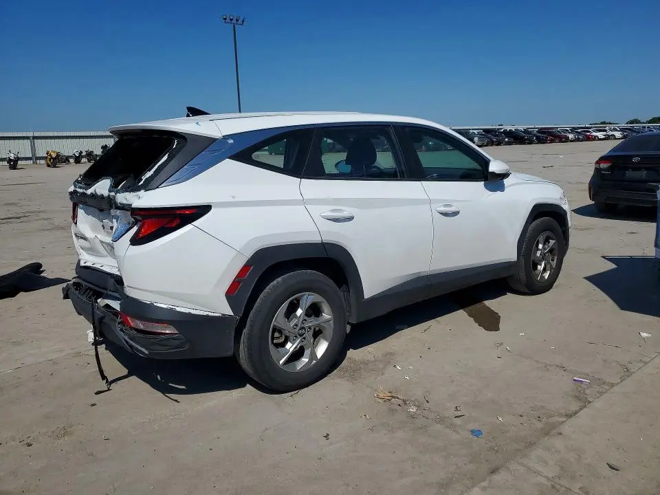 2024 HYUNDAI TUCSON SE  