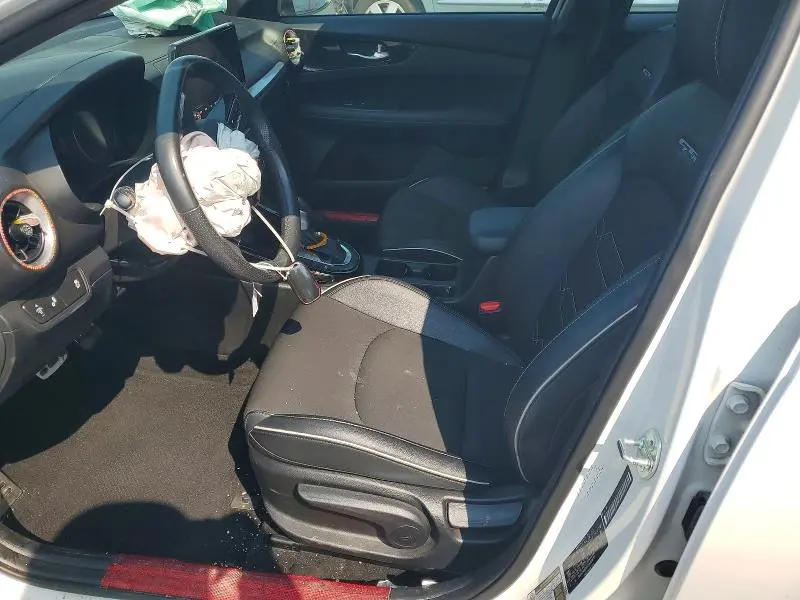 2023 KIA FORTE GT LINE  