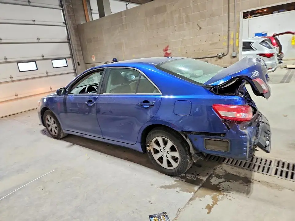 2011 TOYOTA CAMRY LE  