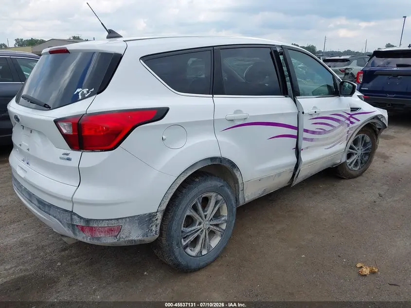 2019 FORD ESCAPE SE