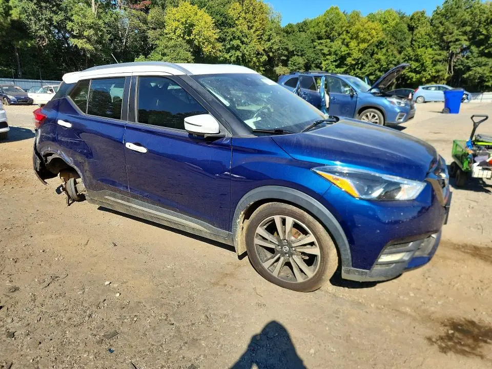2020 NISSAN KICKS SR  