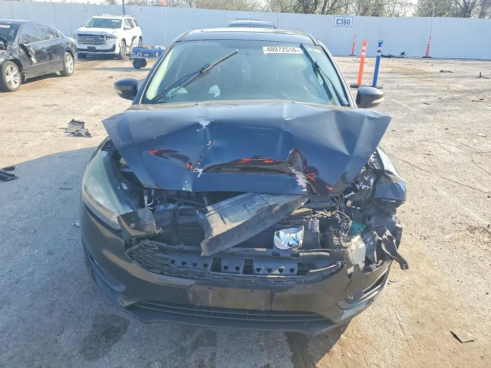 2015 FORD FOCUS SE  