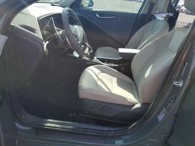 2024 KIA NIRO EX  