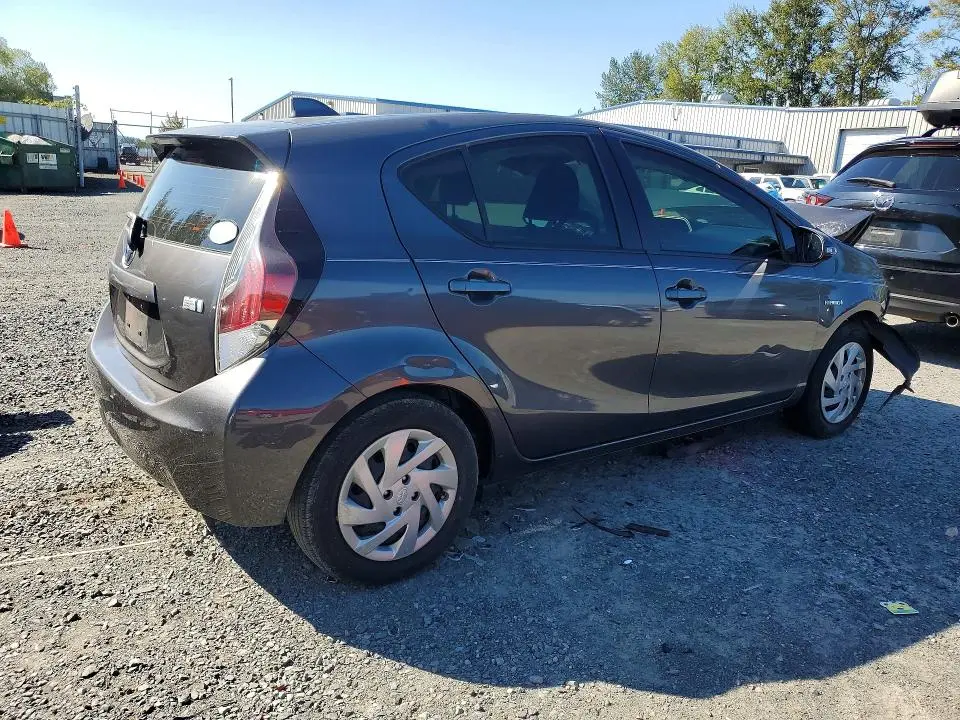 2015 TOYOTA PRIUS C TWO  