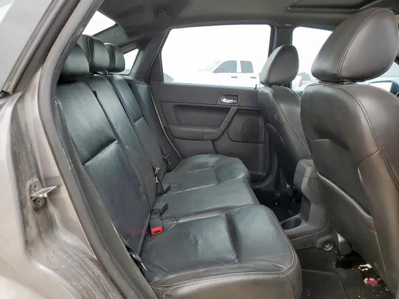 2010 FORD FOCUS SES  