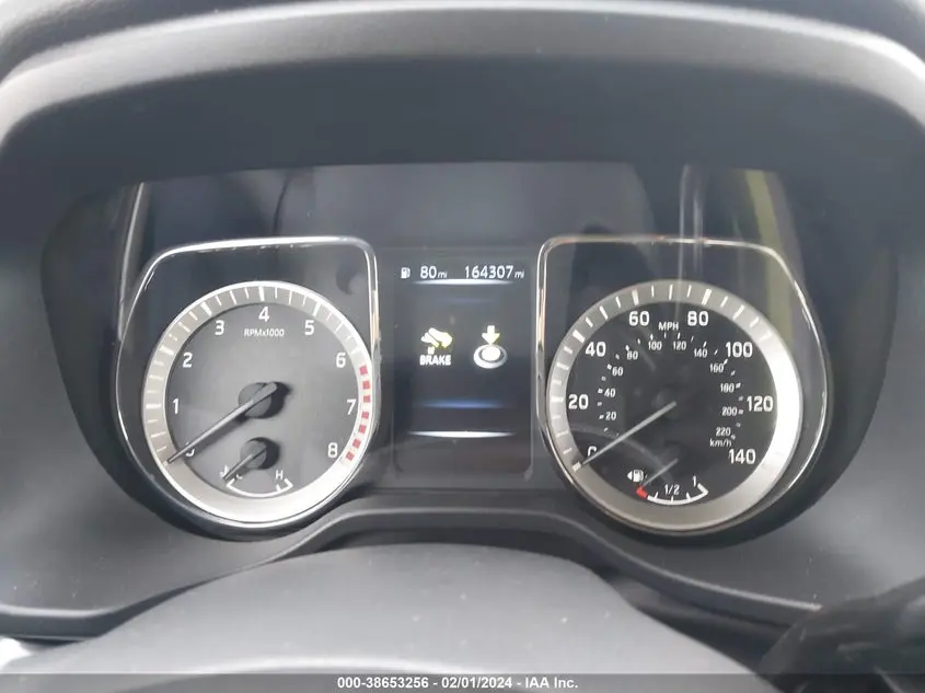 2017 NISSAN TITAN SV