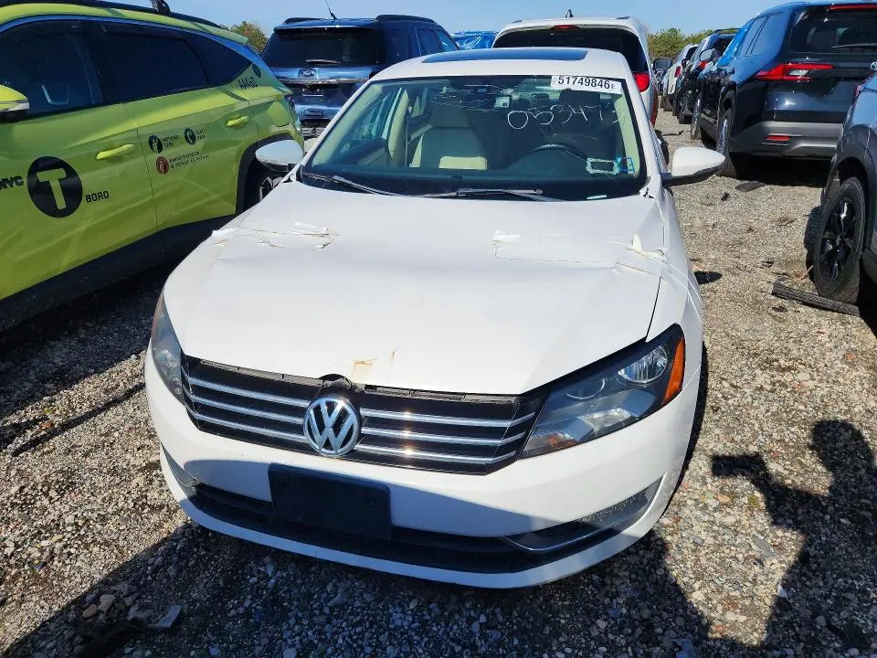 2012 VOLKSWAGEN PASSAT SE  