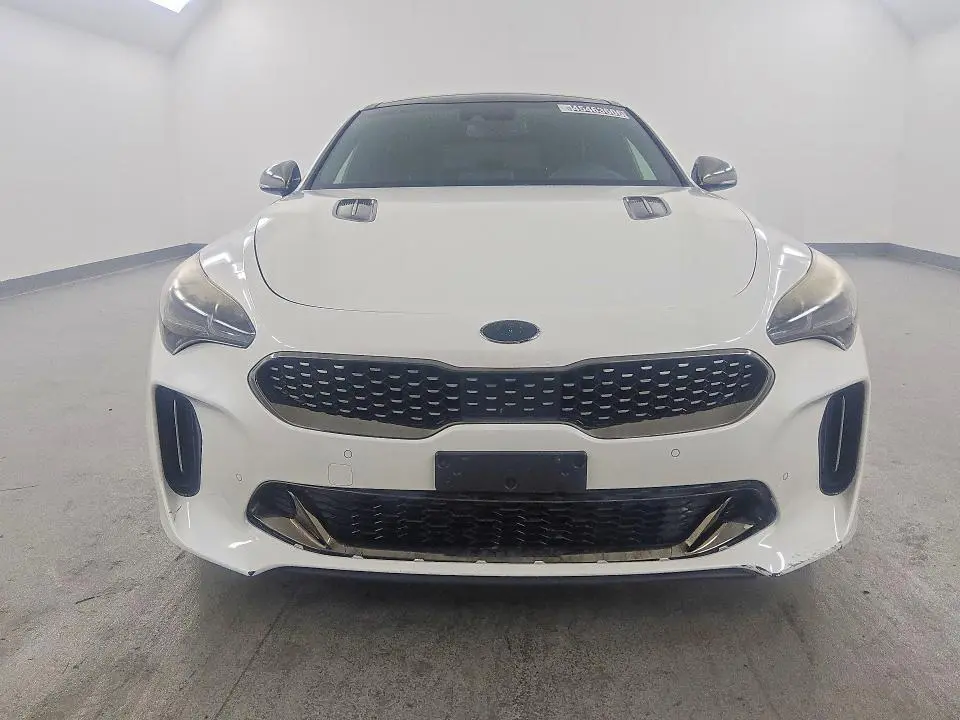 2018 KIA STINGER GT2  