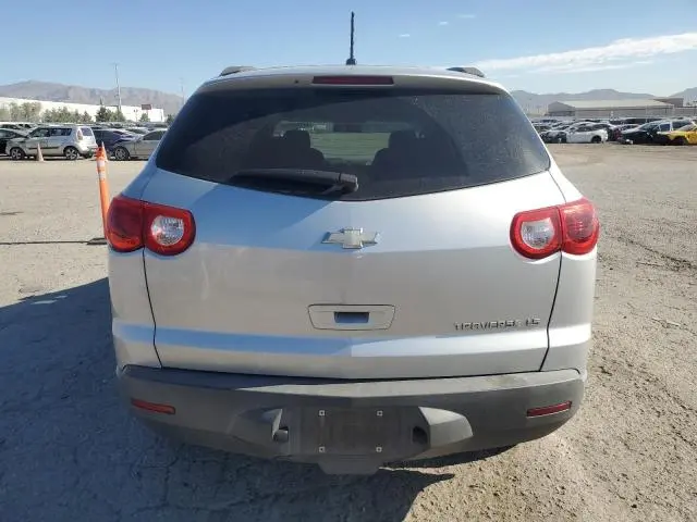 2010 CHEVROLET TRAVERSE LS  