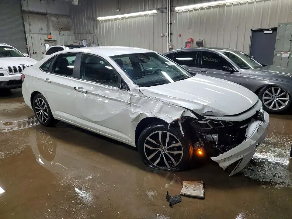 2025 VOLKSWAGEN JETTA SE  