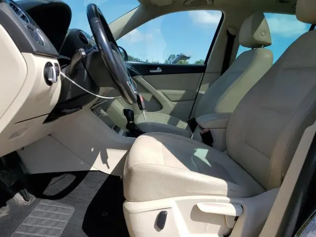 2012 VOLKSWAGEN TIGUAN S  