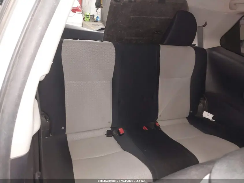 2013 TOYOTA YARIS L