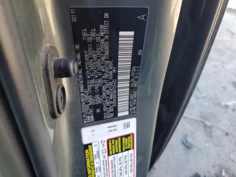 2011 TOYOTA SIENNA XLE 8-PASSENGER  