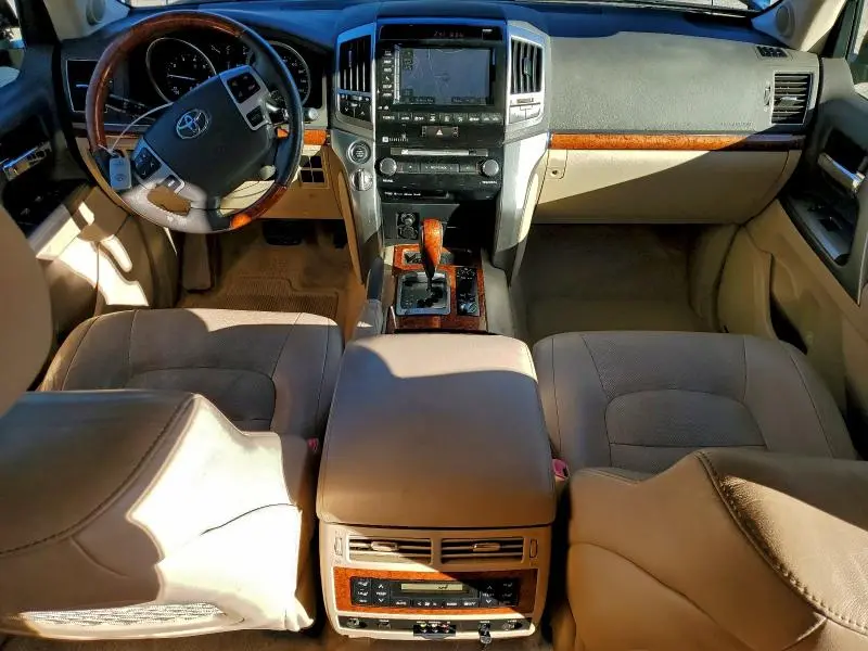 2014 TOYOTA LAND CRUISER   