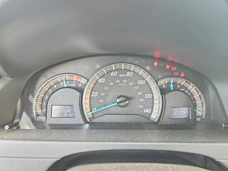 2012 TOYOTA CAMRY SE  