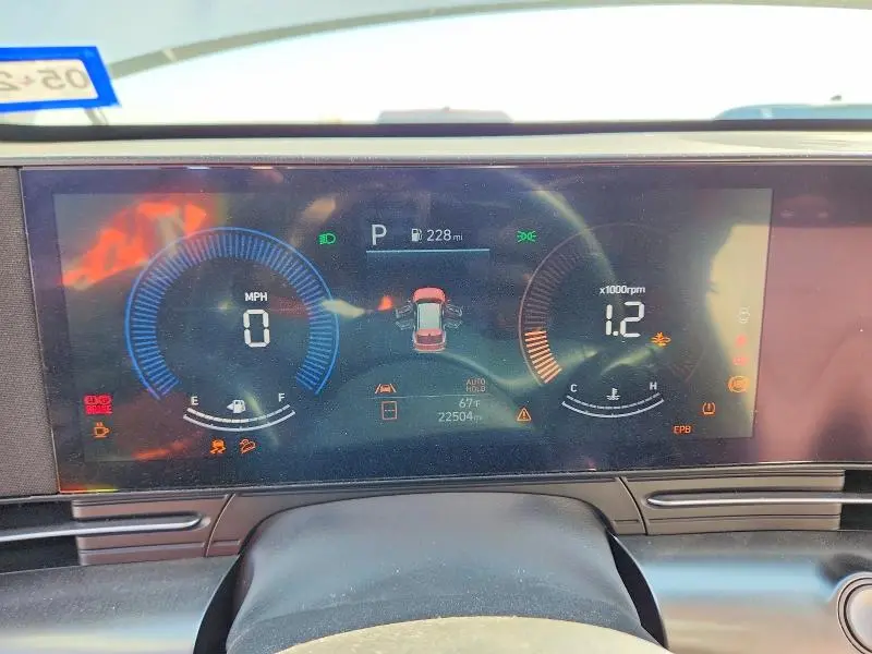 2024 HYUNDAI KONA SEL  