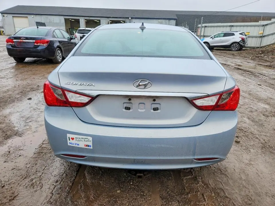 2013 HYUNDAI SONATA GLS  