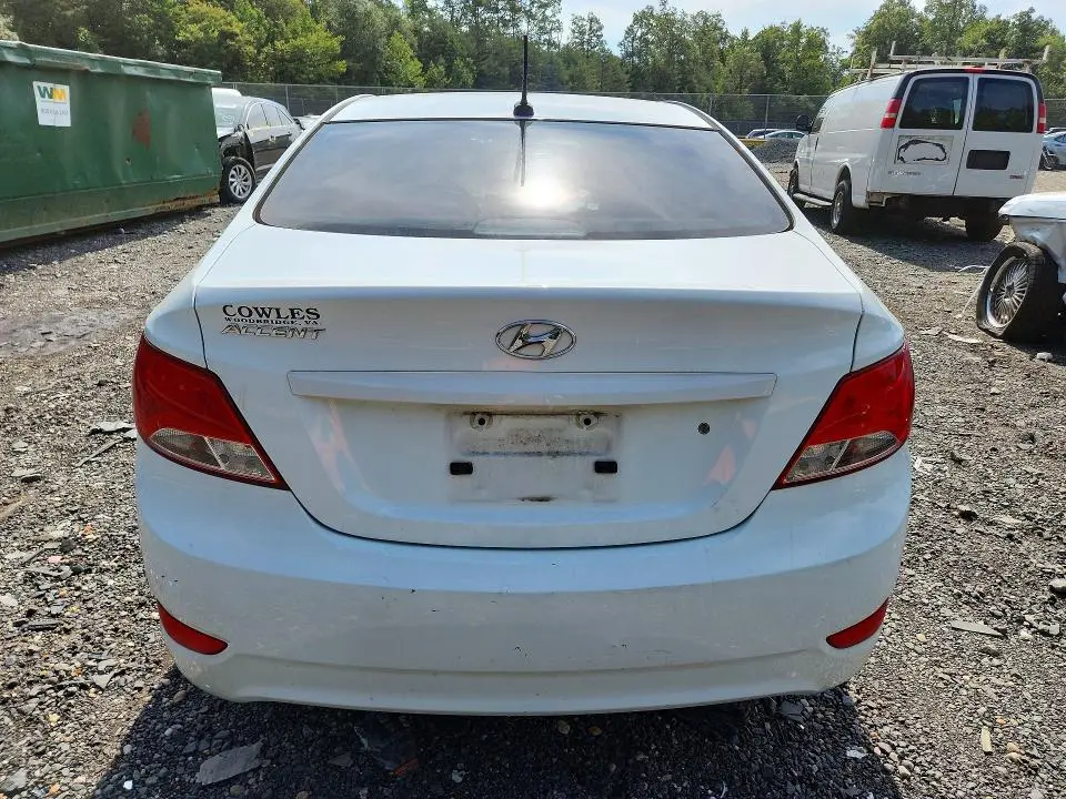 2015 HYUNDAI ACCENT GLS  