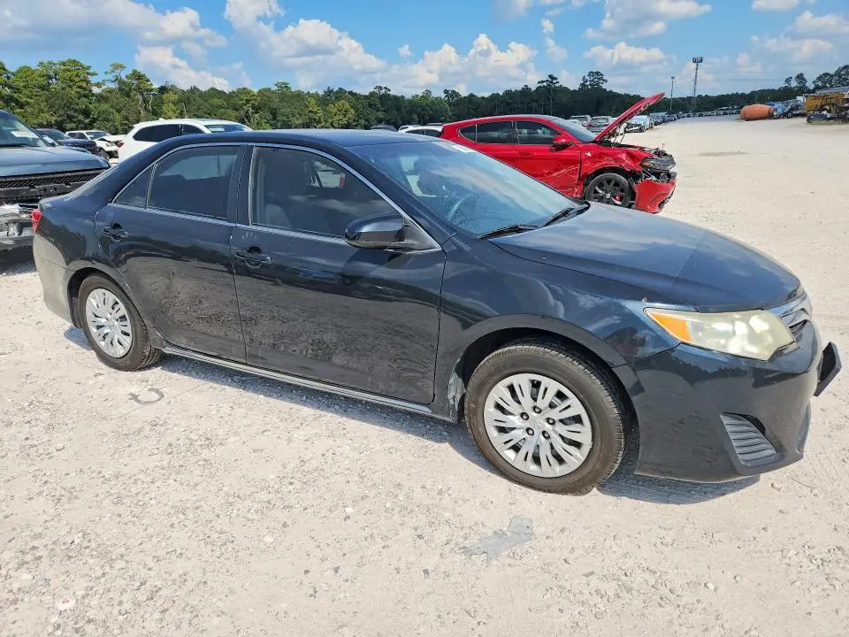 2014 TOYOTA CAMRY LE  
