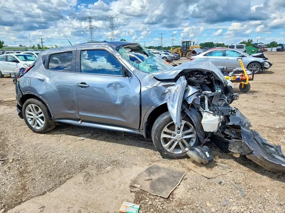 2016 NISSAN JUKE SV  