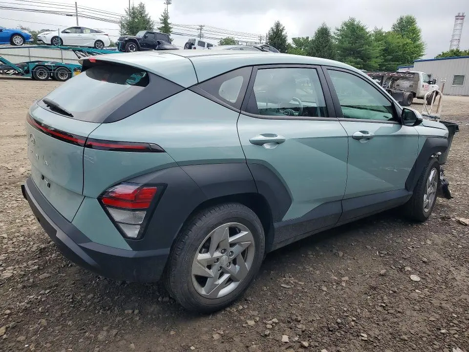 2024 HYUNDAI KONA SE  