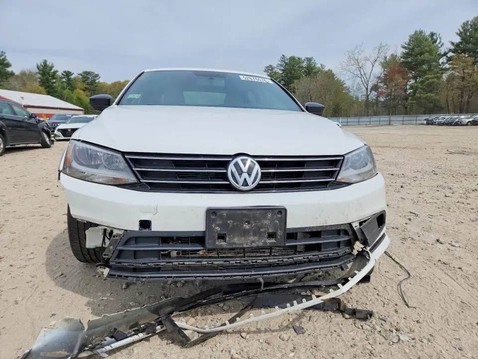 2016 VOLKSWAGEN JETTA SPORT  