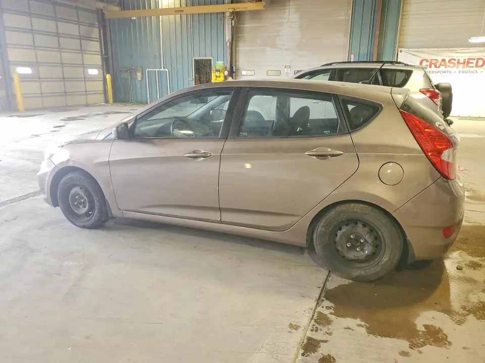 2013 HYUNDAI ACCENT GS  