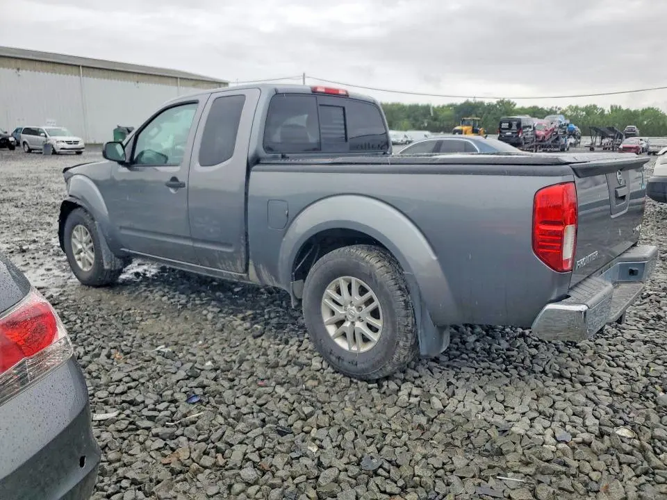 2017 NISSAN FRONTIER SV V6  