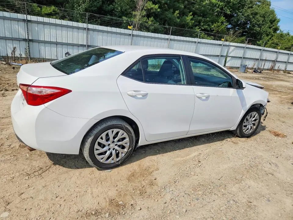 2017 TOYOTA COROLLA LE  