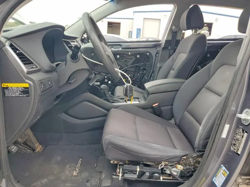 2017 HYUNDAI TUCSON SE  