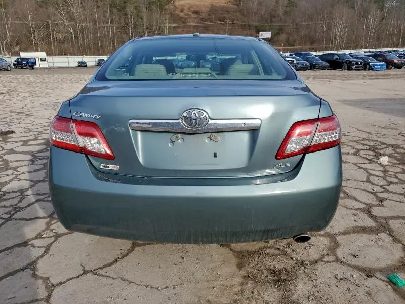 2010 TOYOTA CAMRY BASE  