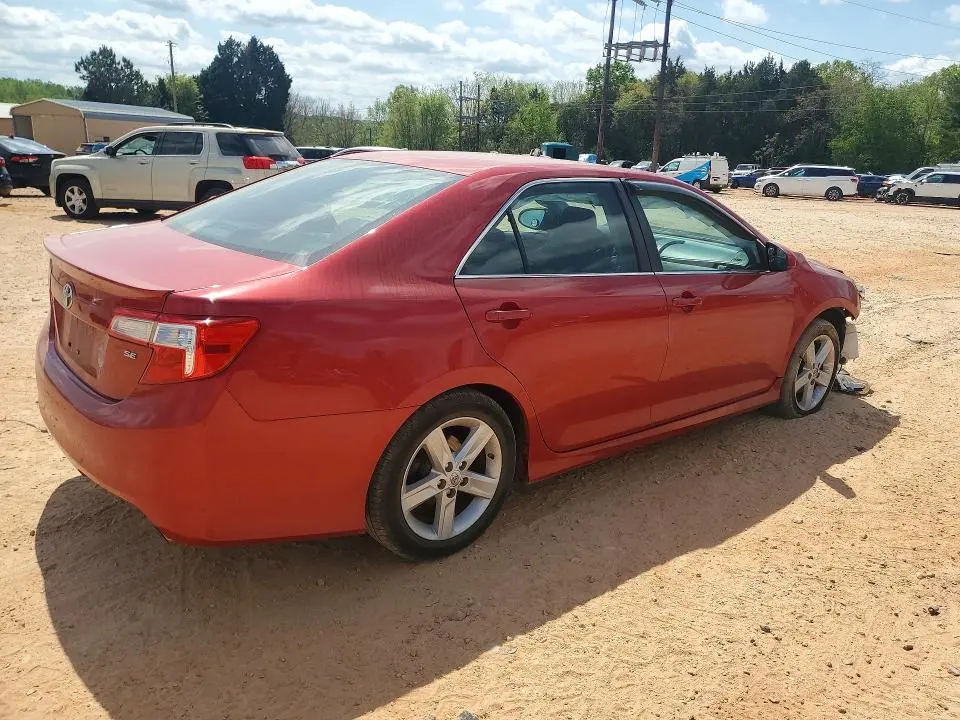 2013 TOYOTA CAMRY SE  
