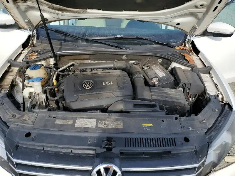 2015 VOLKSWAGEN PASSAT S  