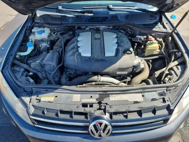 2011 VOLKSWAGEN TOUAREG V6 TDI  
