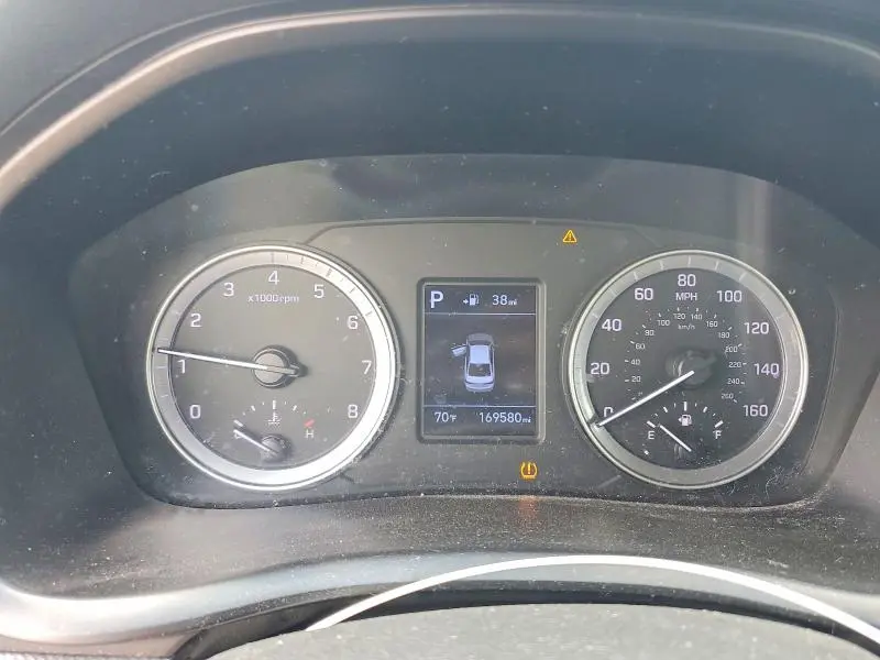 2018 HYUNDAI SONATA SE  