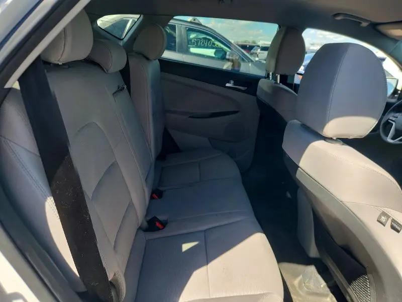 2020 HYUNDAI TUCSON SE  