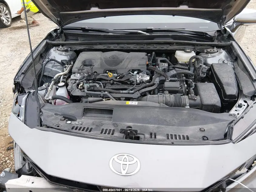 2025 TOYOTA CAMRY XLE